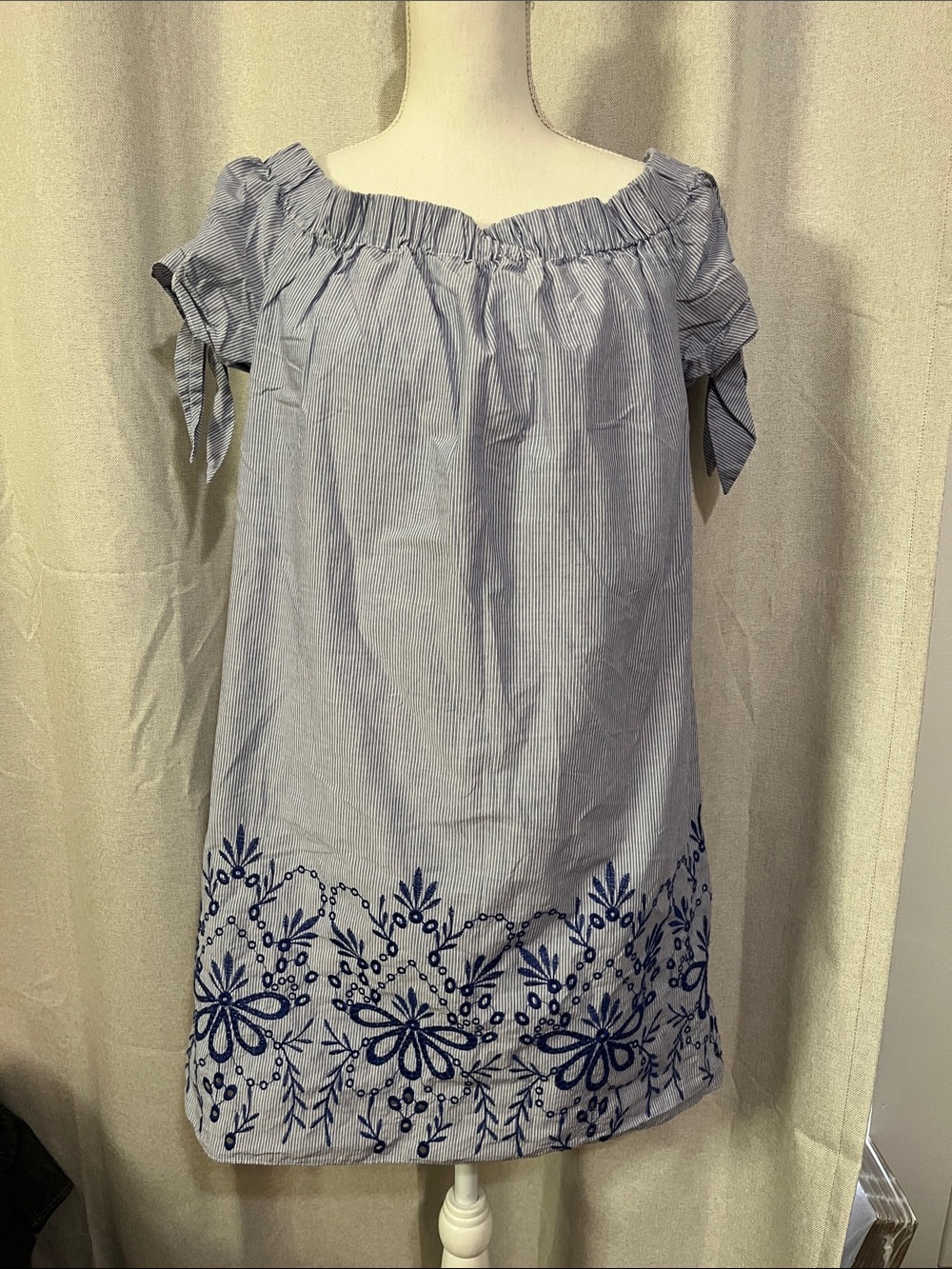 Jones New York Blue Embroidered Off-Shoulder Dress